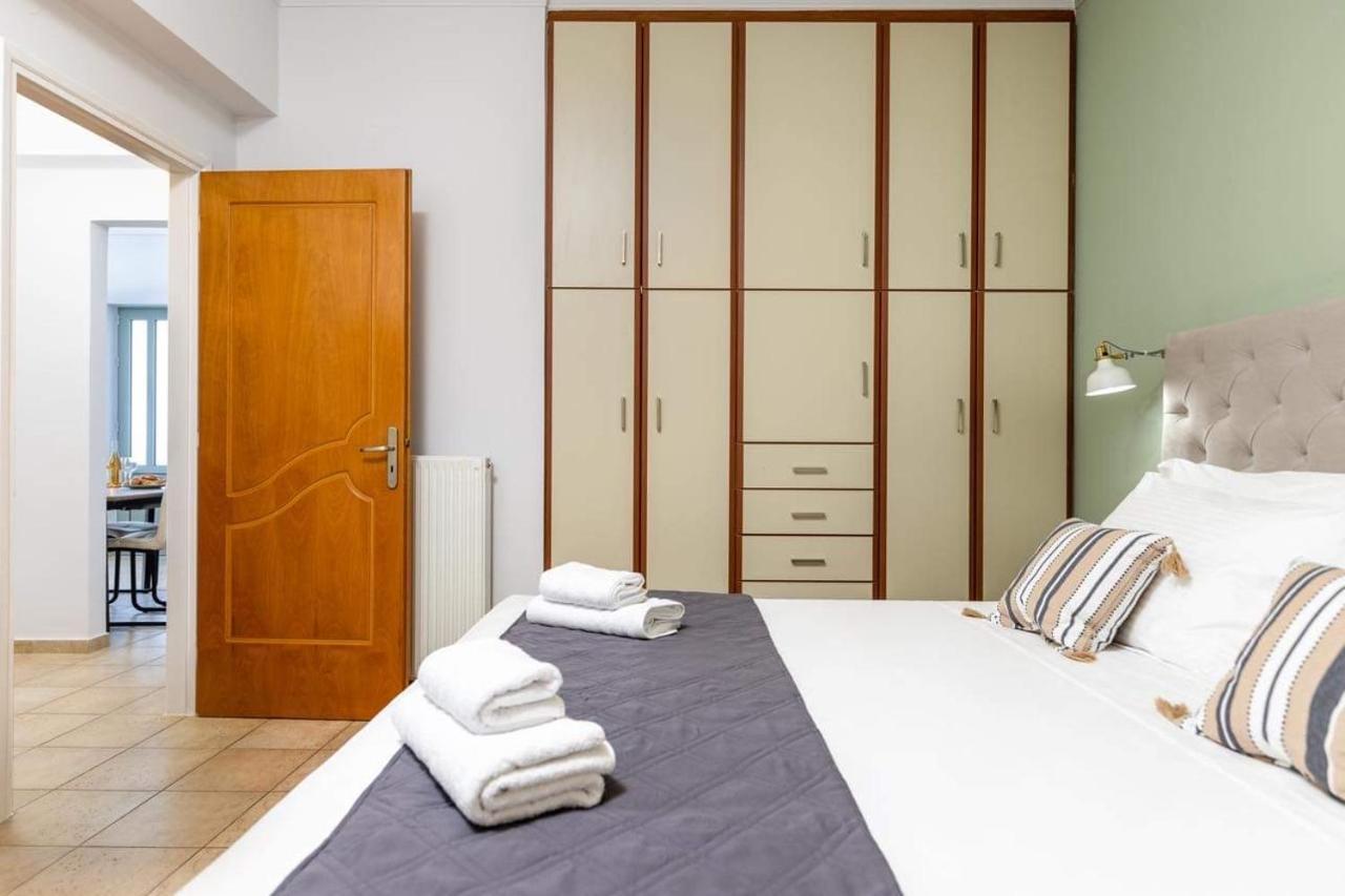 Blue Port In Chania Apartment Souda